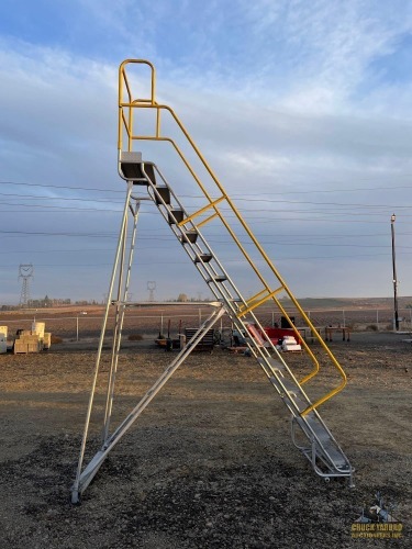 11' Portable Ladder