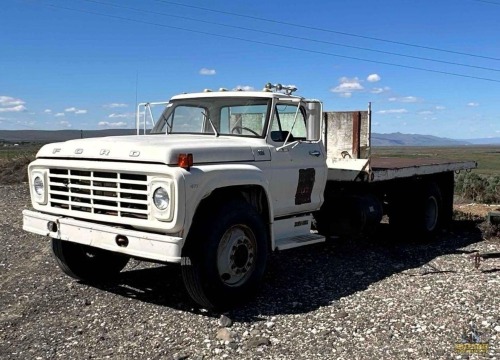 1986 Ford F-350 Flatbed Truck - Othello