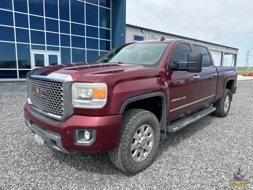 2015 GMC Sierra 2500 Denali HD Pickup