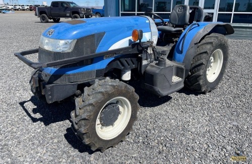 2014 New Holland TD4040F Tractor