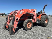 Kubota M820 Narrow Loader Tractor