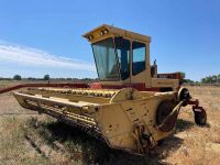 New Holland 1118 Swather - Moses Lake