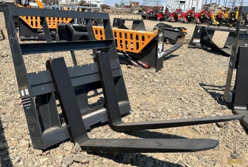 Wolverine MPF-11-2500G Mini Skid Steer Pallet Fork