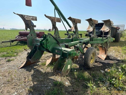 John Deere 5-Bottom Rollover Plow