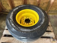 31x13.50-15 Tire