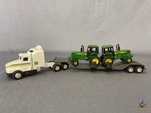 1/64 Ertl Kenworth T600 w/Lowboy & John Deere Tractors