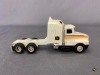 1/64 Ertl Kenworth T600 w/Lowboy & John Deere Backhoe - 4