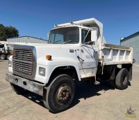 1982 Ford F800 Dump Truck