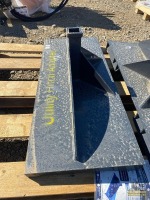 LandHonor Skid Steer Hitch Adapter