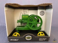 1/8 Ertl John Deere Model E