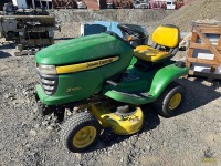 John Deere X300 Lawn Tractor