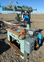 DeWalt 16" 3-Phase Radial Arm Saw