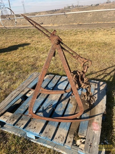 Antique Loose Hay Grapple