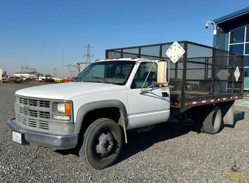 2000 Chevrolet C3500 Cage Truck