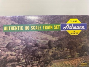 John Deere HO Train Set NIB