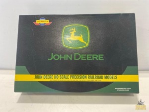 John Deere HO Railroad Models NIB