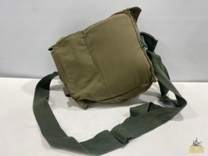 M40 Gas Mask w/ Cloth Bag, Spare Filters & Lenses