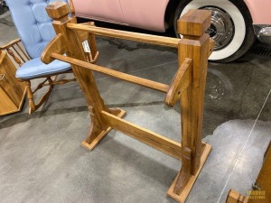 Oak Quilt Stand