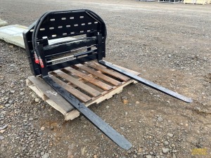 GIYI Skid Steer Pallet Forks