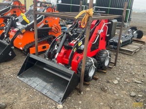 EGN 323W Mini Skid Steer Loader