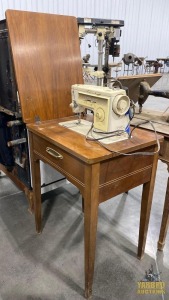 Singer Stylist 513 Sewing Machine