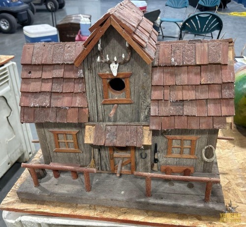 Western House Birdhouse