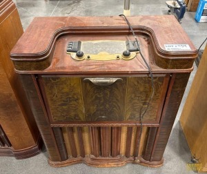 Antique Zenith Radio Phonograph