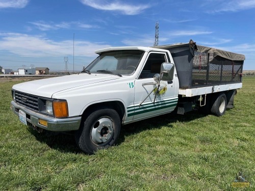 1987 Toyota Flatbed Pickup