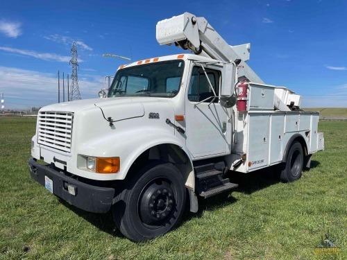 2001 International 4700 Bucket Truck