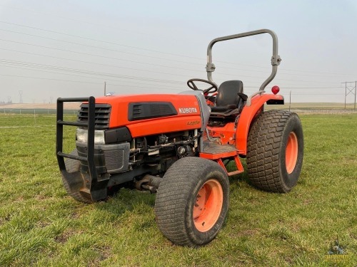 Kubota L4330 Tractor