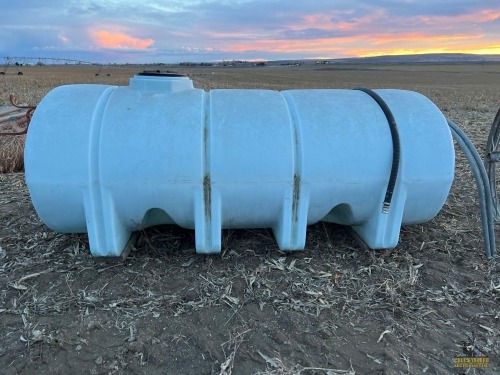 1,500 Gallon Poly Tank w/2-Truck Bands - OFFSITE