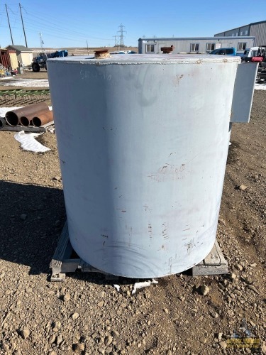 350 Gallon Motor Oil Tank