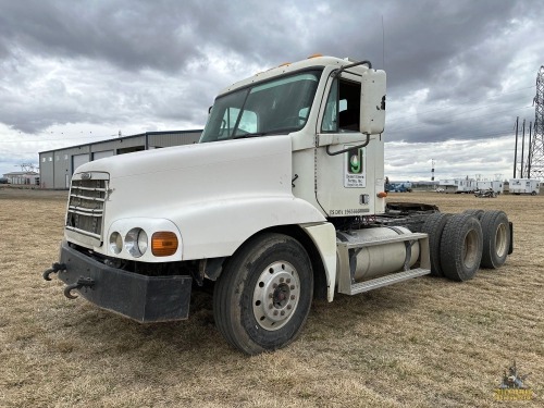 2000 Freightliner Century Class 120 Semi