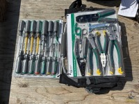 22-Piece Electrician Tool Set