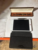 Small I-Pad & Gucci Watch