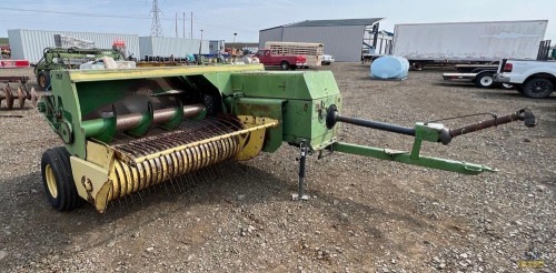 John Deere 467 Baler