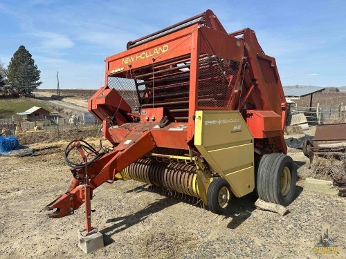 New Holland 851 Baler - Sunnyside