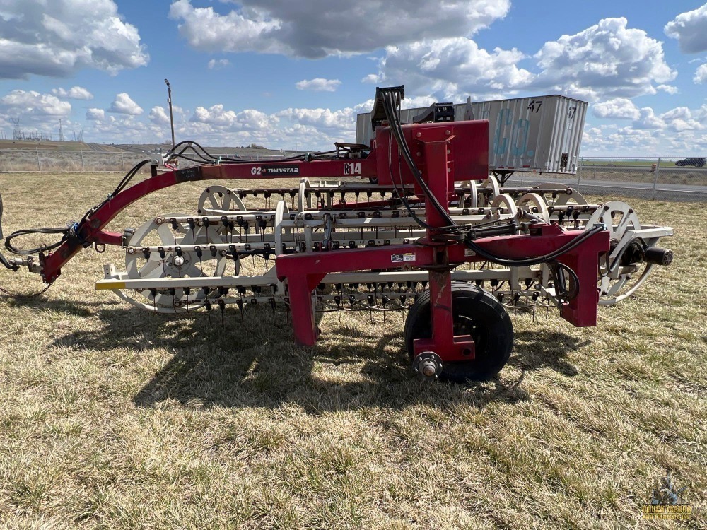 #14 Twinstar G2 Hay Rake