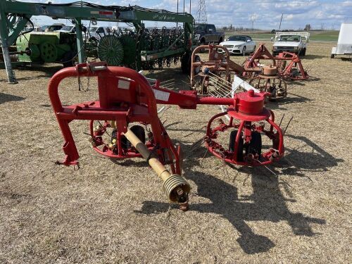 HM300 Hay Tedder