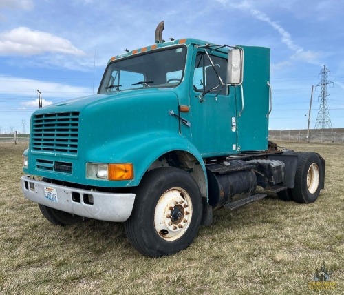 1997 IH 8100 Semi Truck