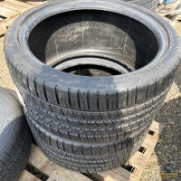 (2) 225/35 ZR18 Michelin Tires