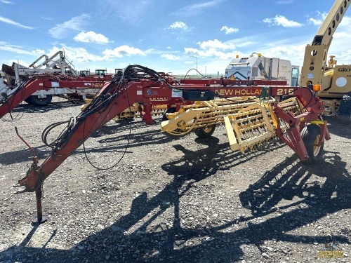 New Holland 216 Rake