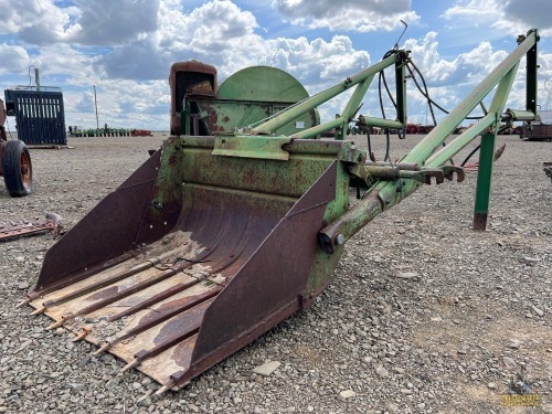 John Deere Front Loader