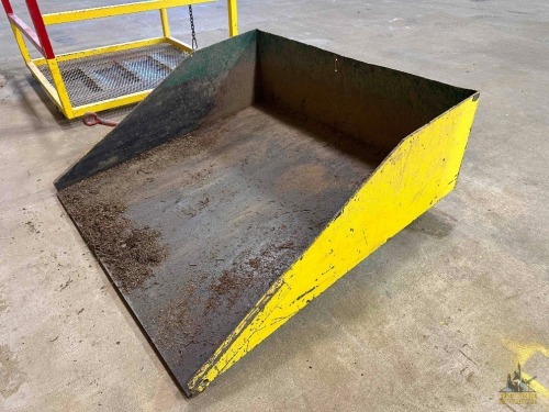 4x4 Manual Dump Bin