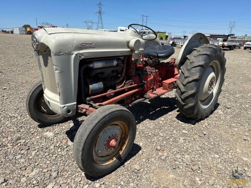 Ford 800 Tractor