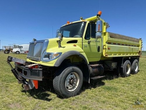 2005 International 7600 Dump Truck