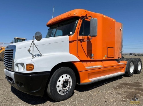 2006 Freightliner ST120 Semi