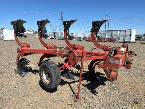 Case IH 145 Hydraulic Reset Plow