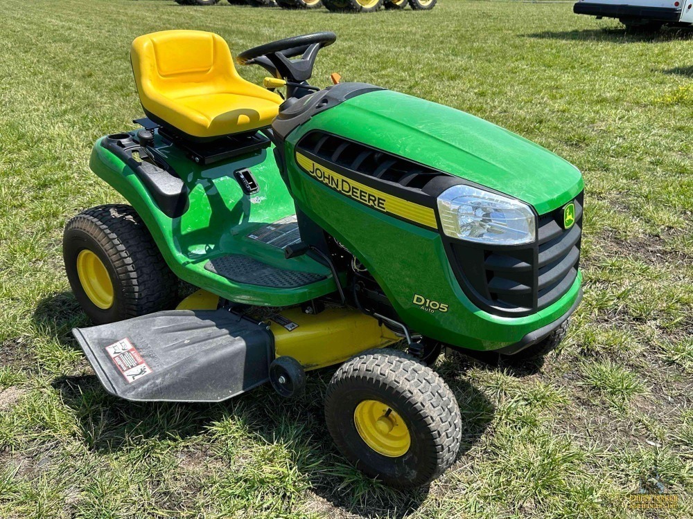 John Deere D105 Mower