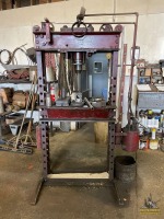 1st Gen Warden Welding Hydraulic Press